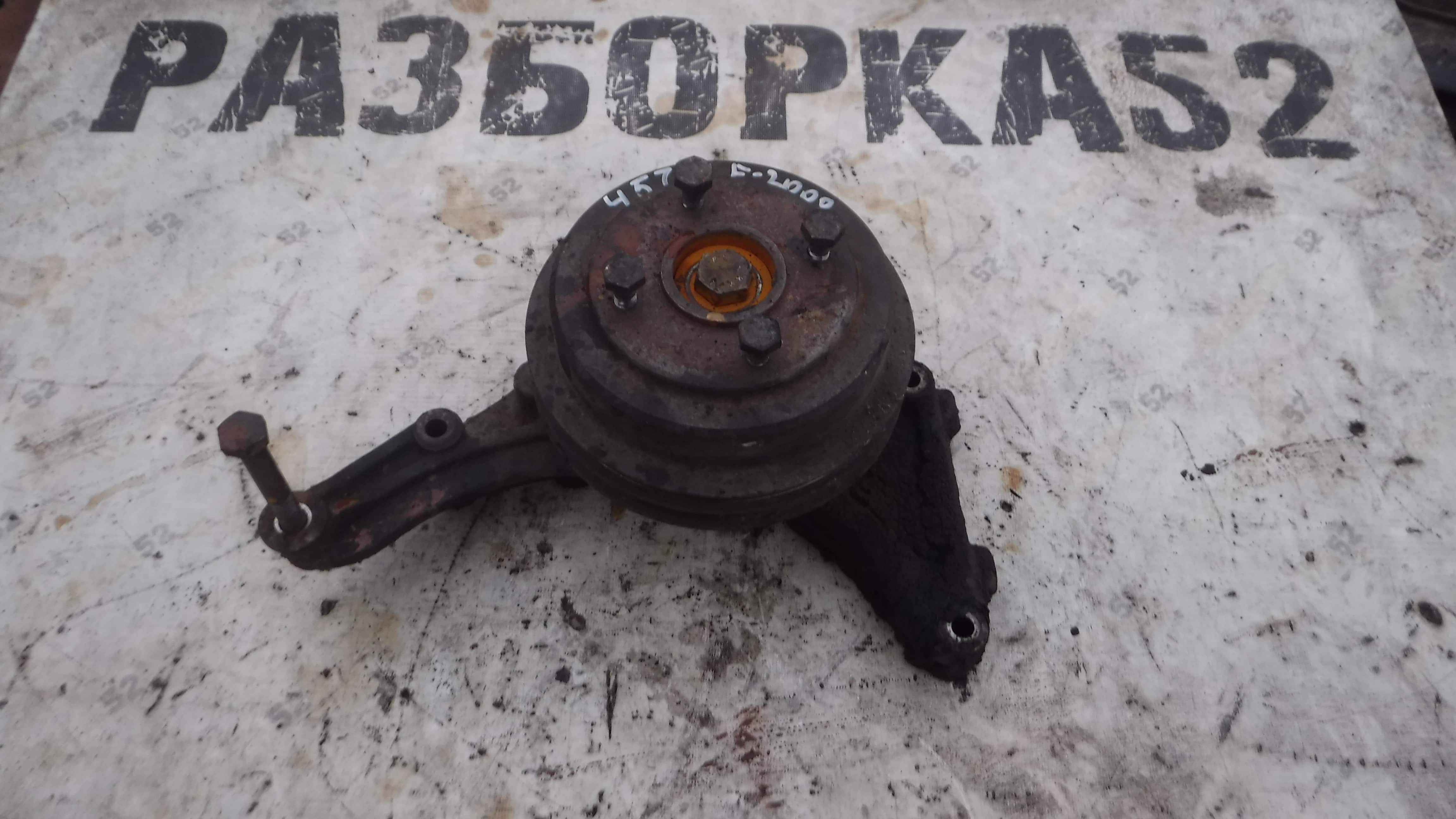 Кронштейн привода вискомуфты Ман Man F2000 51066023055 51066023049